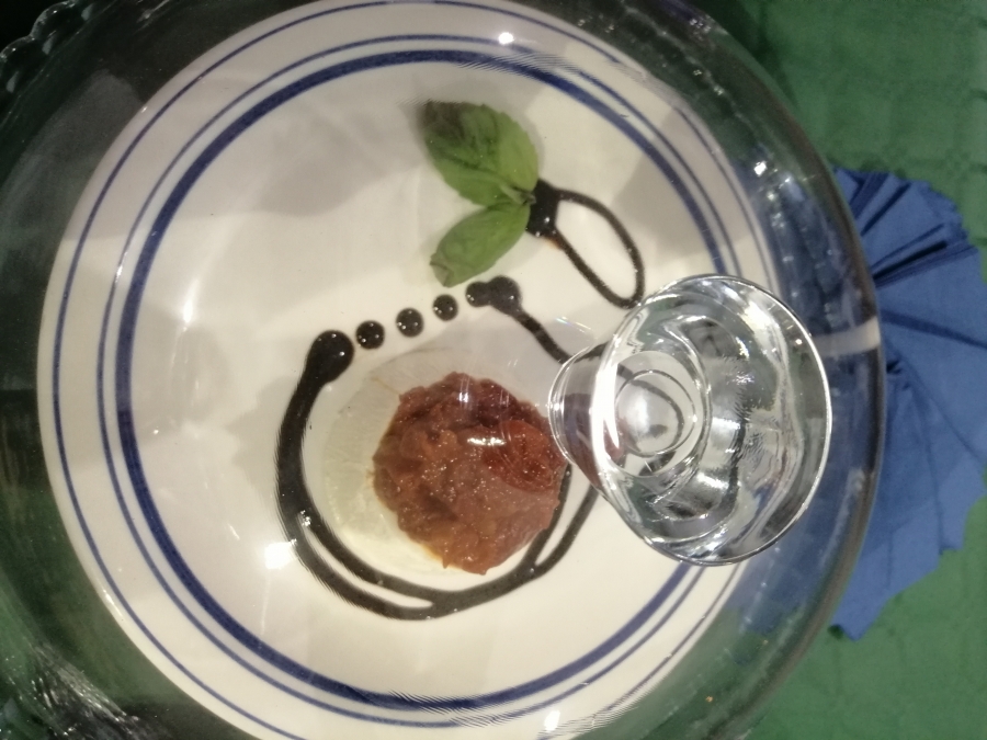 Panna cotta al Cipollotto Nocerino DOP, chutney di pomodoro San Marzano Solania