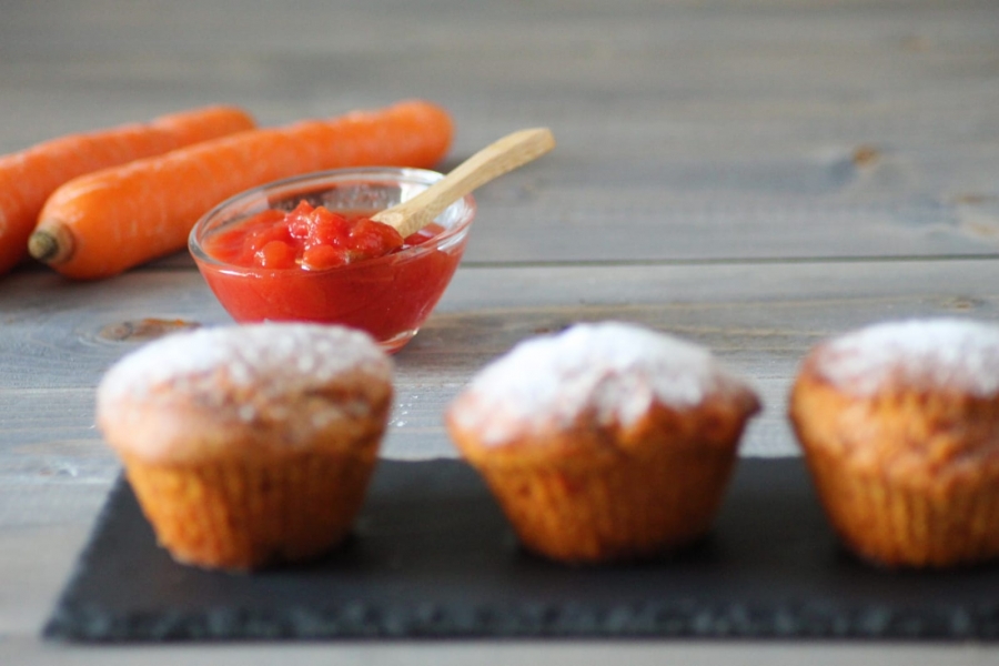 Muffin vegan con pomodoro e carote
